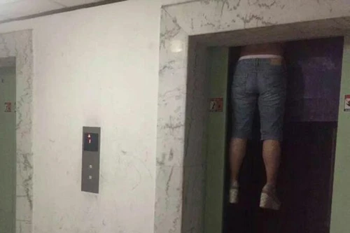 Lại xảy ra tai nạn thang máy kinh hoàng tại Trung Quốc