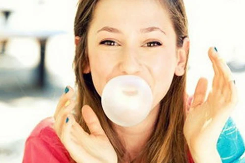 Kẹo cao su giúp thoát khỏi âm thanh ám ảnh 