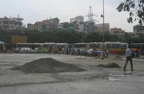 Thu hẹp diện tích bến xe Lương Yên