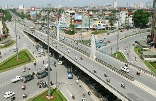 Hà Nội không có chủ trương phá bỏ 3 cầu vượt