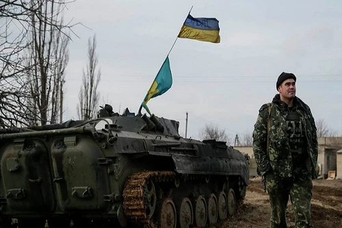 Hàng trăm lính Ukraine chết và ra hàng tại Debaltseve