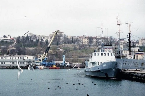 Cảnh sát biển Ấn Độ đuổi bắt một tàu thương mại Nga