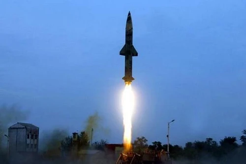 Ấn Độ phóng thử thành công tên lửa hạt nhân Prithvi II