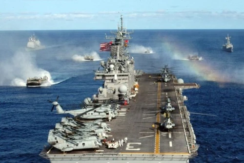 [ẢNH] Hoảng hốt với 4.500 lính Mỹ cùng siêu tàu đổ bộ nằm phục, sẵn sàng can thiệp vào Syria