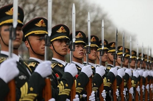 Lo Mỹ tấn công Triều Tiên, Trung Quốc triển khai 150.000 quân đến biên giới 