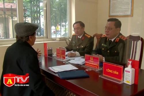 Giám đốc Công an thành phố Hà Nội tiếp công dân định kỳ