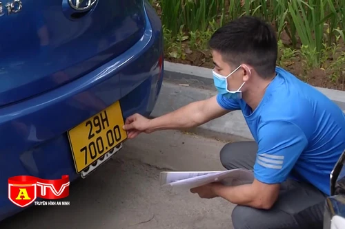 Đẩy nhanh tiến độ đổi biển kiểm soát xe ô tô kinh doanh vận tải