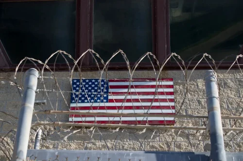 Người Mỹ vẫn chia rẽ về việc đóng cửa nhà tù Guantanamo sau 23 năm 