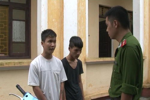 CSGT bắt 2 đối tượng cướp giật