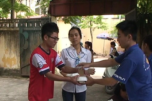 CAP Kim Giang tham gia tiếp sức mùa thi