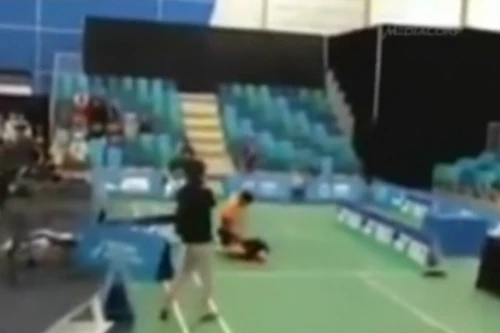 VĐV cầu lông Thái Lan ẩu đả ngay trên sân