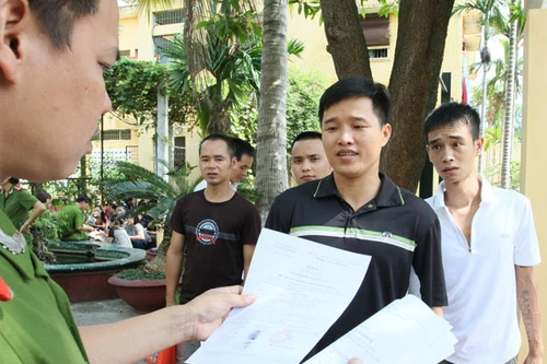 "Chờ 3 năm để ăn cơm vợ nấu"