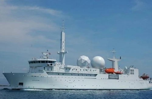 Tàu tình báo Pháp vượt eo biển Dardanelles, xâm nhập biển Đen