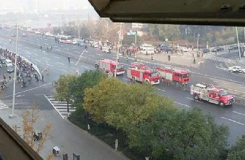  Xe bánh mì gây ra 7 vụ nổ trụ sở Tỉnh ủy Sơn Tây – Trung Quốc?