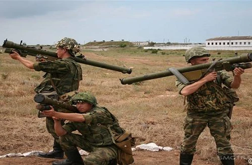 Hơn 5.000 khẩu súng các loại của quân đội Ukraine rơi vào tay khủng bố