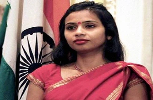 Ấn Độ trả đũa Mỹ vụ nữ quan chức ngoại giao bị ép “cởi đồ khám xét”