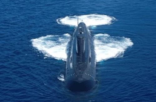 Tàu ngầm Kilo Ấn Độ mắc cạn ngay tại căn cứ Mumbai