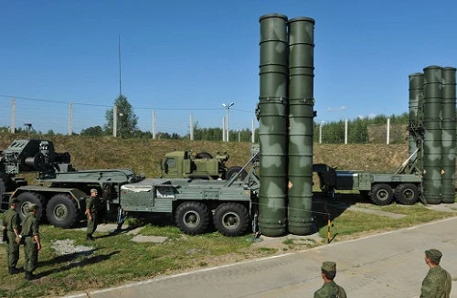 Nga quyết không để cấm vận ảnh hưởng đến công nghiệp quốc phòng