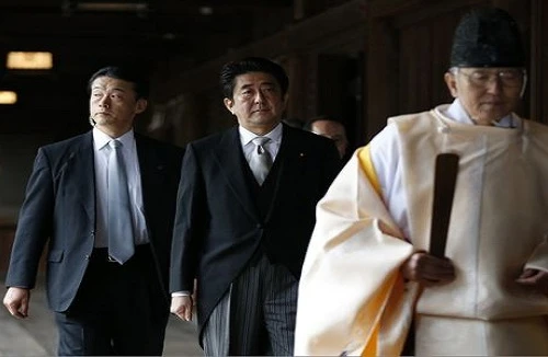 Trung-Hàn nổi giận vì Thủ tướng Nhật thăm đền Yasukuni