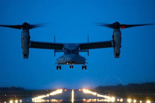 Tổng thống Obama cưỡi Osprey trấn an dân chúng Nhật Bản?