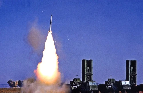 Trung Quốc và Nga hợp tác sản xuất 33 hạng mục tên lửa