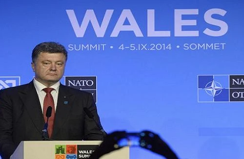 Tổng thống Ukraine ra lệnh hủy bỏ quy chế không liên minh