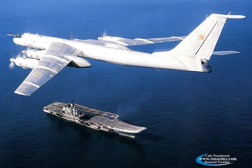 Tiêm kích Nhật đối phó với Tu-142 của Nga ở Đông Hải