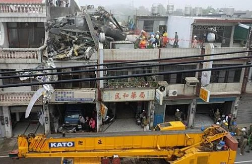 Siêu trực thăng Đài Loan vừa nhận từ Mỹ bị rơi tan tành