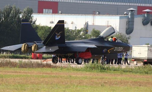 Chiến lược "xiết mới, nới cũ" khiến Trung Quốc “lạc lối và tụt hậu”