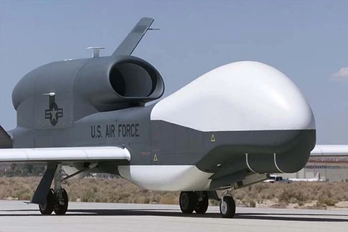 Hàn Quốc chi hàng tỷ USD mua 4 UAV Global Hawk?