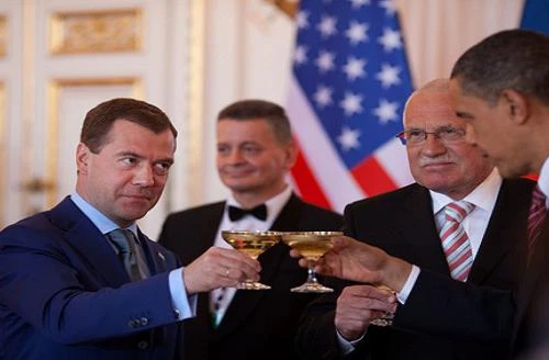 Thủ tướng Nga cảnh báo: “Cấm vận sẽ làm EU sẽ mất sạch thị phần tại Nga”