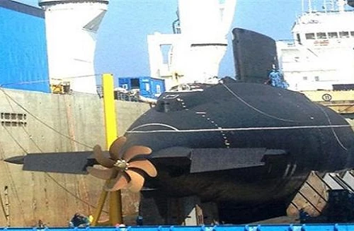 Xem clip Kilo TP Hồ Chí Minh rẽ băng lên tàu Rolldock Star