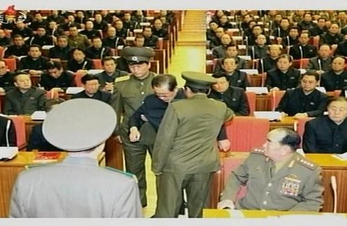 Cả nhà Jang Song-thaek đã bị tử hình như thế nào?