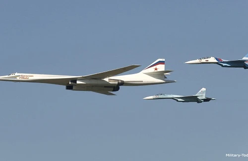 Uy lực khủng khiếp của máy bay ném bom và tên lửa hành trình Kh-101 Nga