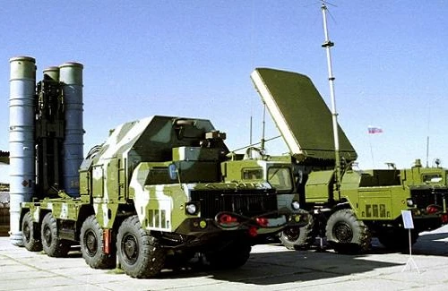 Lực lượng phòng thủ vũ trụ Nga đặt S-300 vào trạng thái sẵn sàng chiến đấu