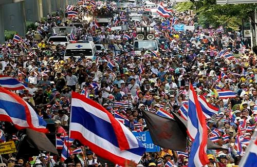 Lực lượng biểu tình Thái Lan ra tối hậu thư cho chính phủ 