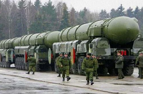 Tổng thống Putin chỉ huy diễn tập phóng tên lửa đạn đạo