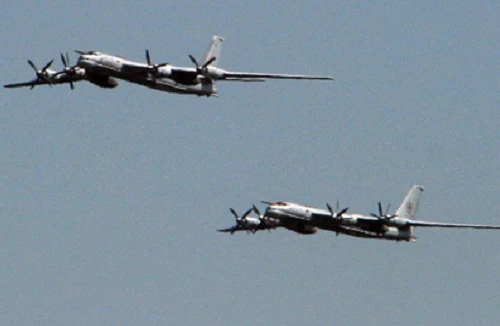 Không quân Nhật tung tiêm kích chặn máy bay Nga