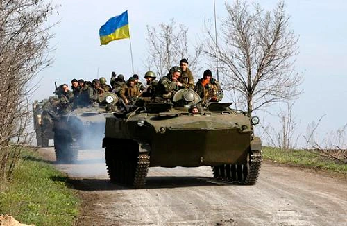 Tổng thống Ukraine thừa nhận không thể giành chiến thắng quân sự tại miền Đông 