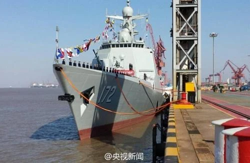 Trung Quốc biên chế khu trục hạm Type 052D đầu tiên