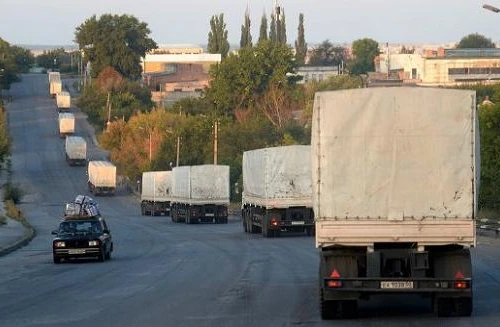 Ukraine yêu cầu Nga chấm dứt gửi đoàn xe viện trợ sang miền đông