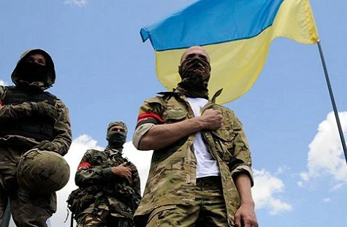 Ukraine cho phép cảnh sát nổ súng không cần cảnh báo