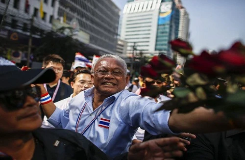 Thái Lan mạnh tay phong tỏa tài chính lực lượng đối lập