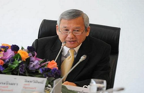 Nội các Thái Lan bầu thủ tướng tạm quyền mới