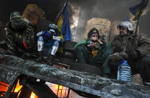 Người biểu tình Ukraine chiếm đóng trụ sở 3 bộ 
