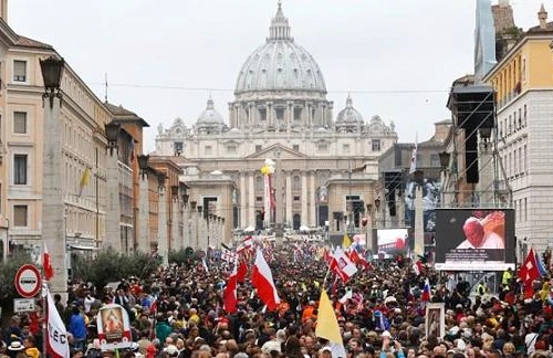 Lễ phong Thánh lịch sử cho hai cố Giáo hoàng