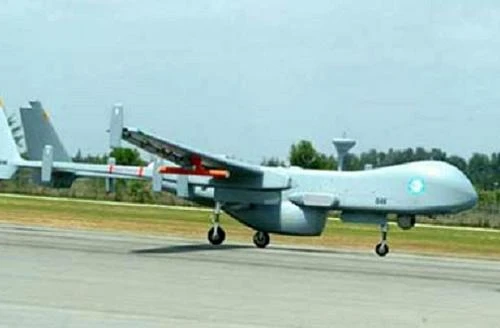 Ấn Độ mua 49 UAV để đối phó với Pakistan và Trung Quốc