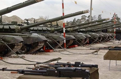 Nga sẽ thay thế tăng T-80 bằng T-72BZ cải tiến siêu mạnh