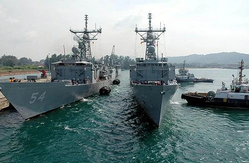 Phớt lờ Trung Quốc, Mỹ bán 4 chiến hạm khủng lớp Perry cho Đài Loan.