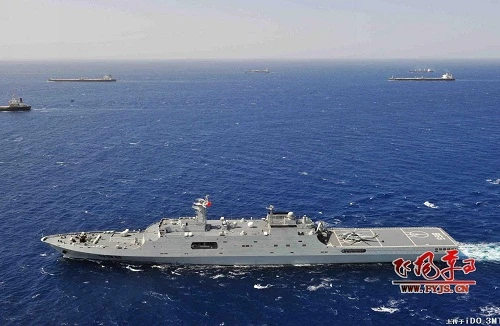 Trung Quốc đã điều tàu chiến nào lao vào chiến hạm khủng của Mỹ?